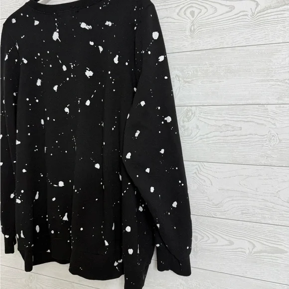 The Vinyl Icons Women’s Black Pullover “KISS” Sweatshirt. Size 2 (XL) - Picture 4 of 7